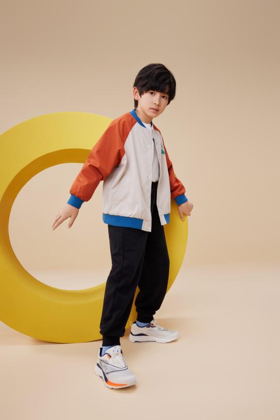 涨趋势功能性儿童运动鞋成“刚需”qy球友会网站热爱运动人群呈上(图2)